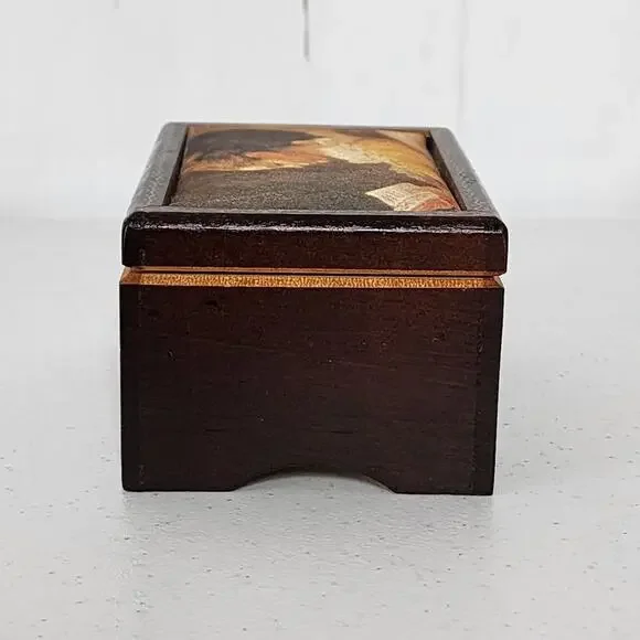 Linden A Young Girl Reading By Fragonard Japan Wood Music Box - Picture 2 of 10
